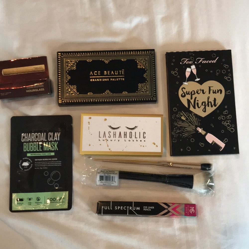 BRAND NEW Makeup Bundle